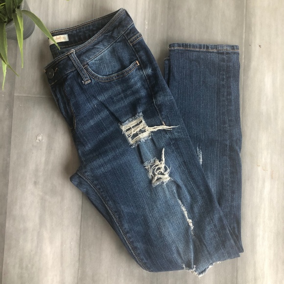 Daytrip Distressed Skinny Jean - Picture 3 of 4